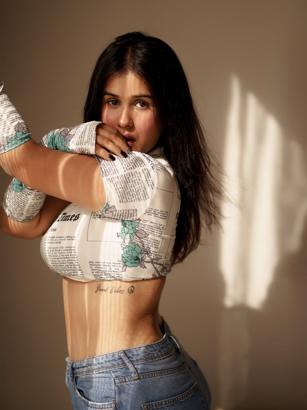 Rhythm Soni radiates confidence, bringing hot and unique vibes.