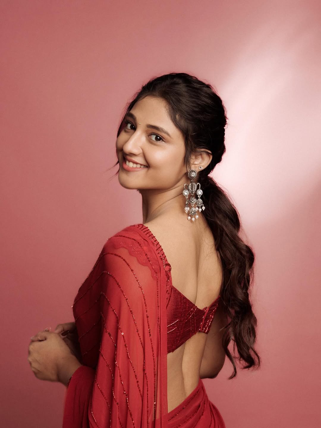 Bold and Beautiful: Ritika Nayak’s Red Saree Glam exudes elegance.