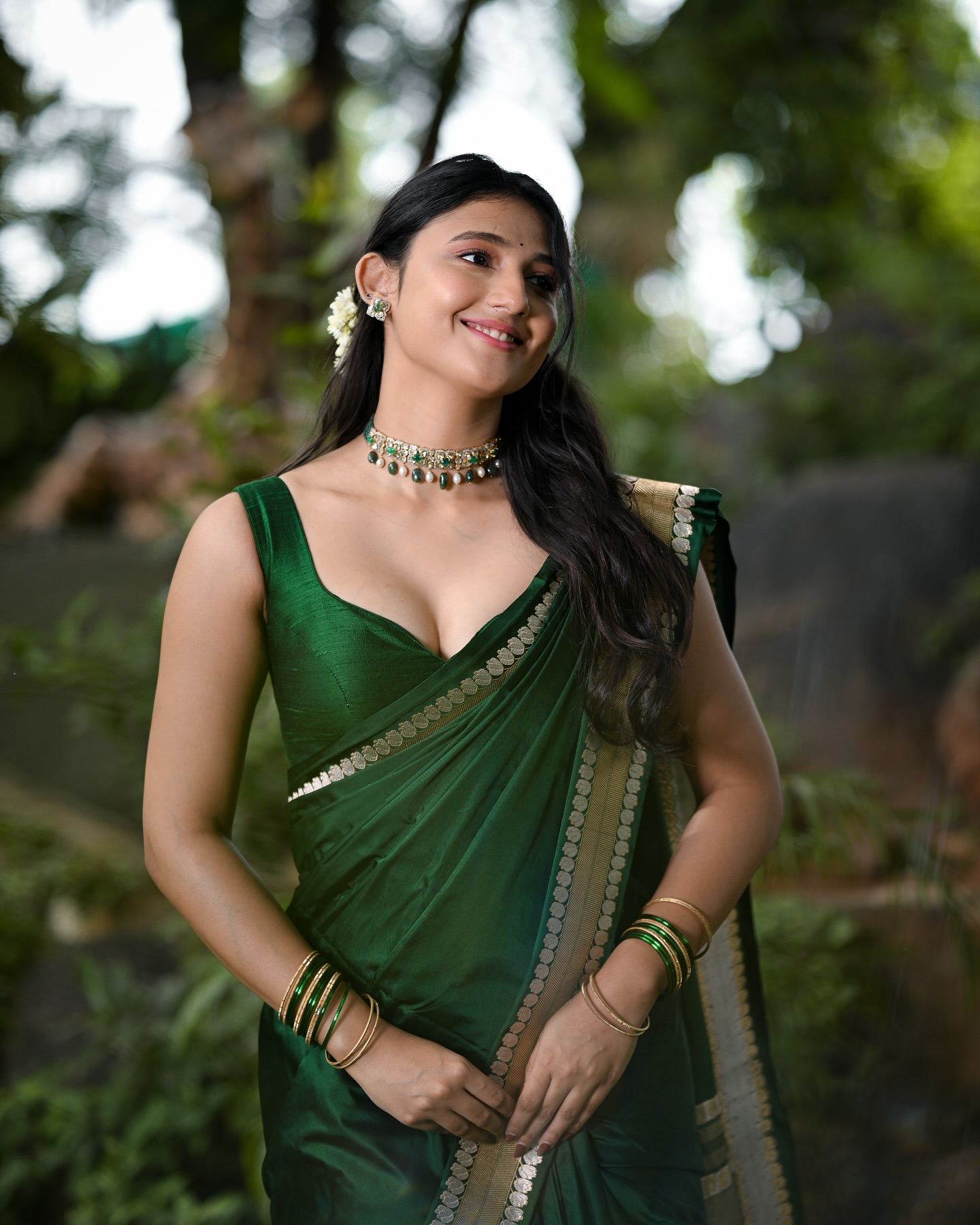 Ritika Nayak Slays Boldly In Green Saree