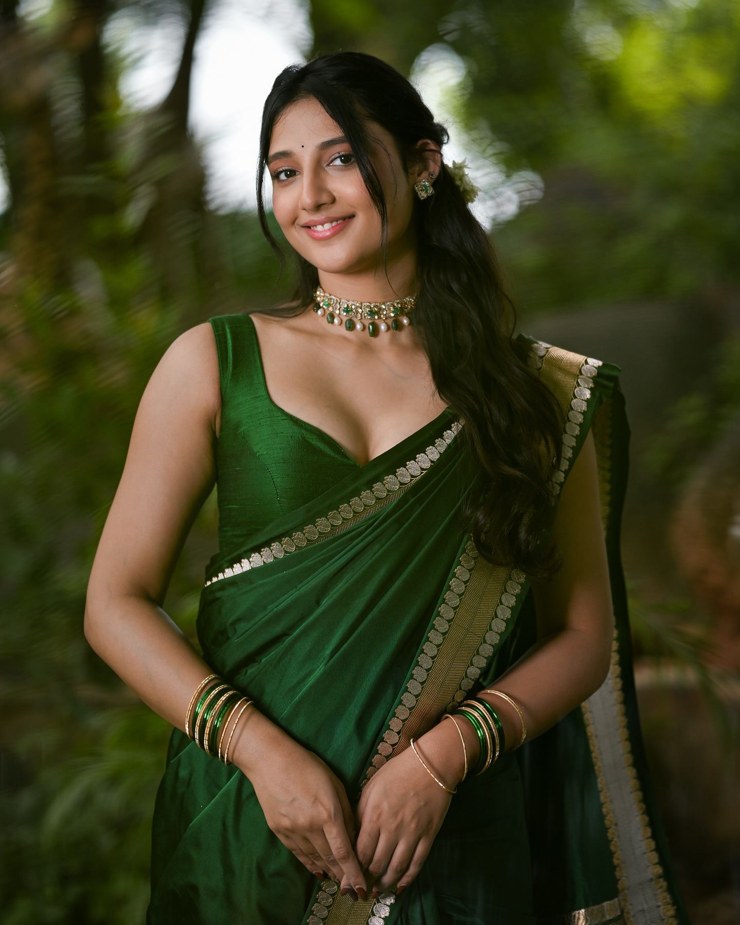 Ritika Nayak Bold Neckline Saree Glamour Look
