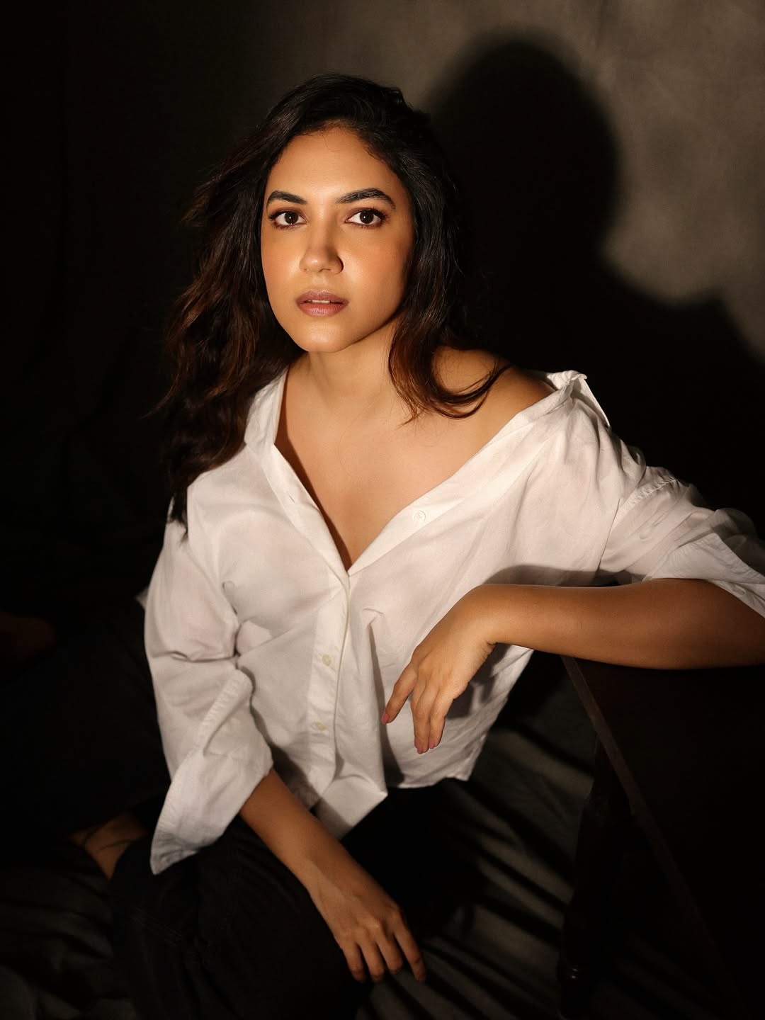 Ritu Varma wows fans in elegant off-shoulder outfit choice.