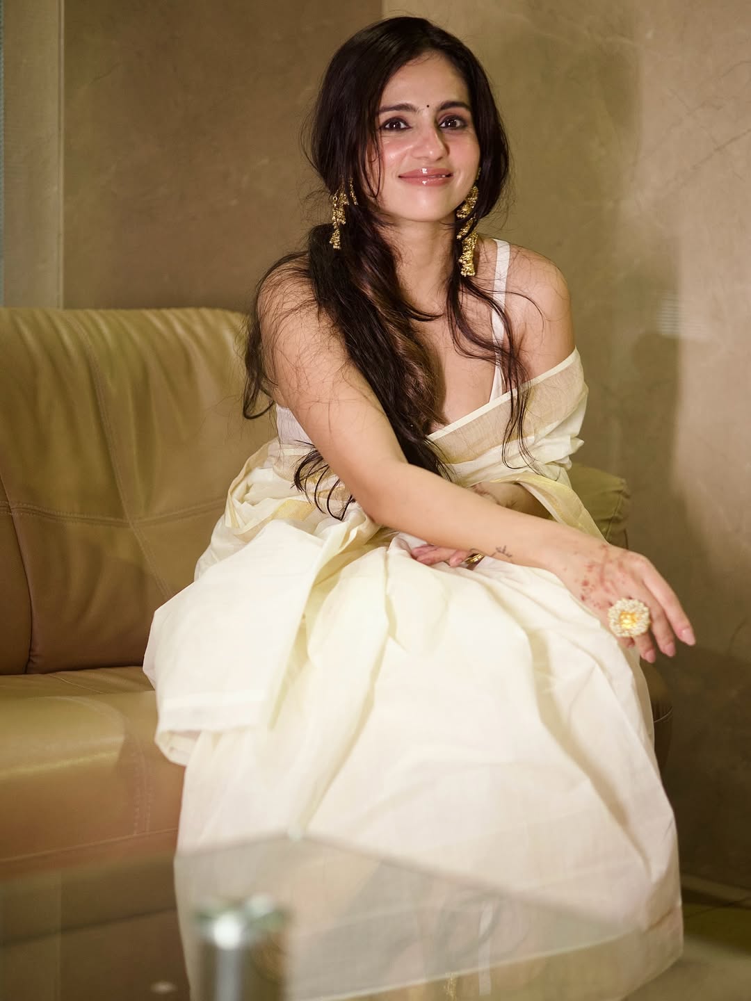 Perfect Tease Rose Sardana stuns with graceful beauty and charm