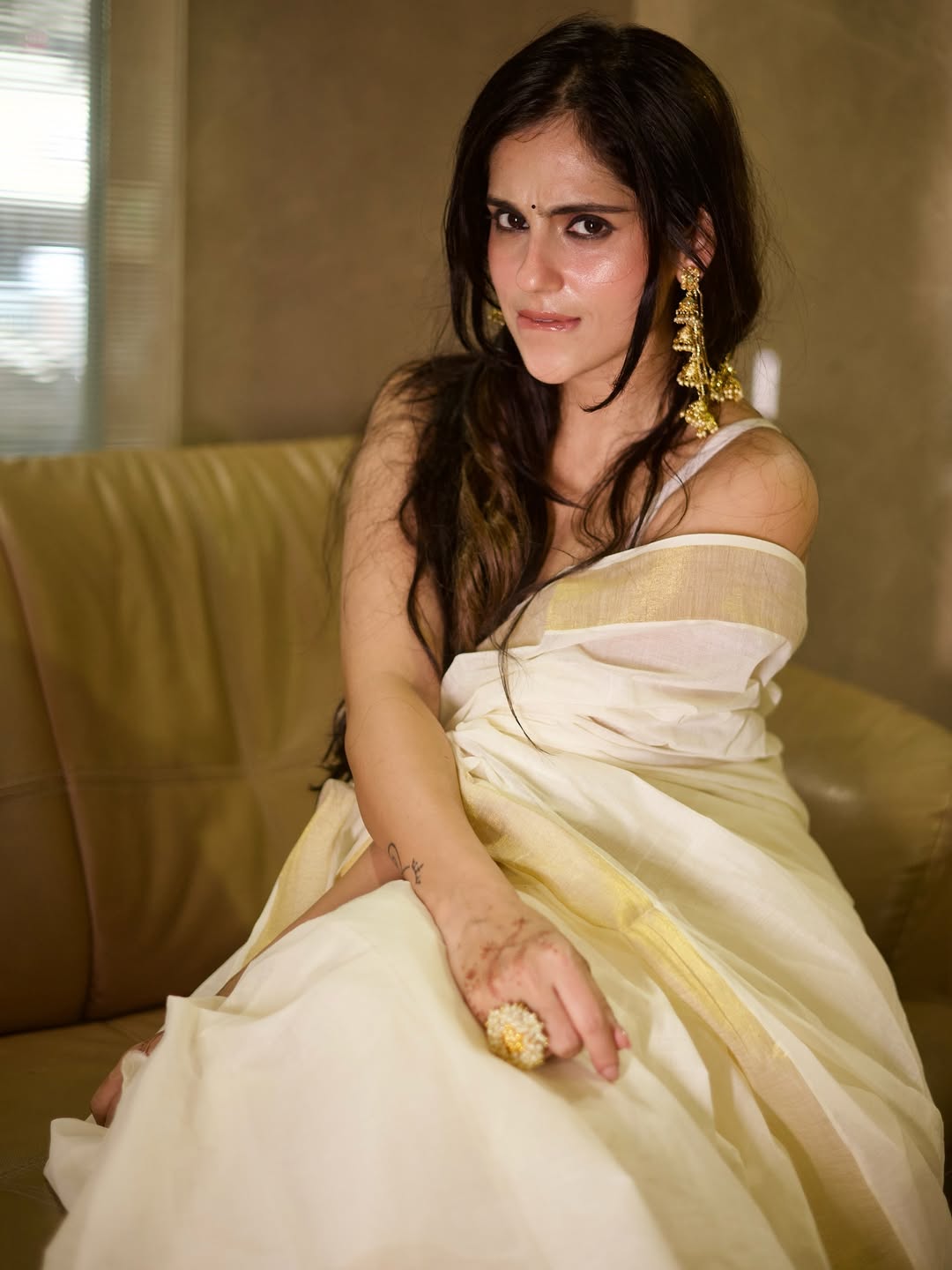 Rose Sardana Perfect Tease radiates confidence with a dazzling smile