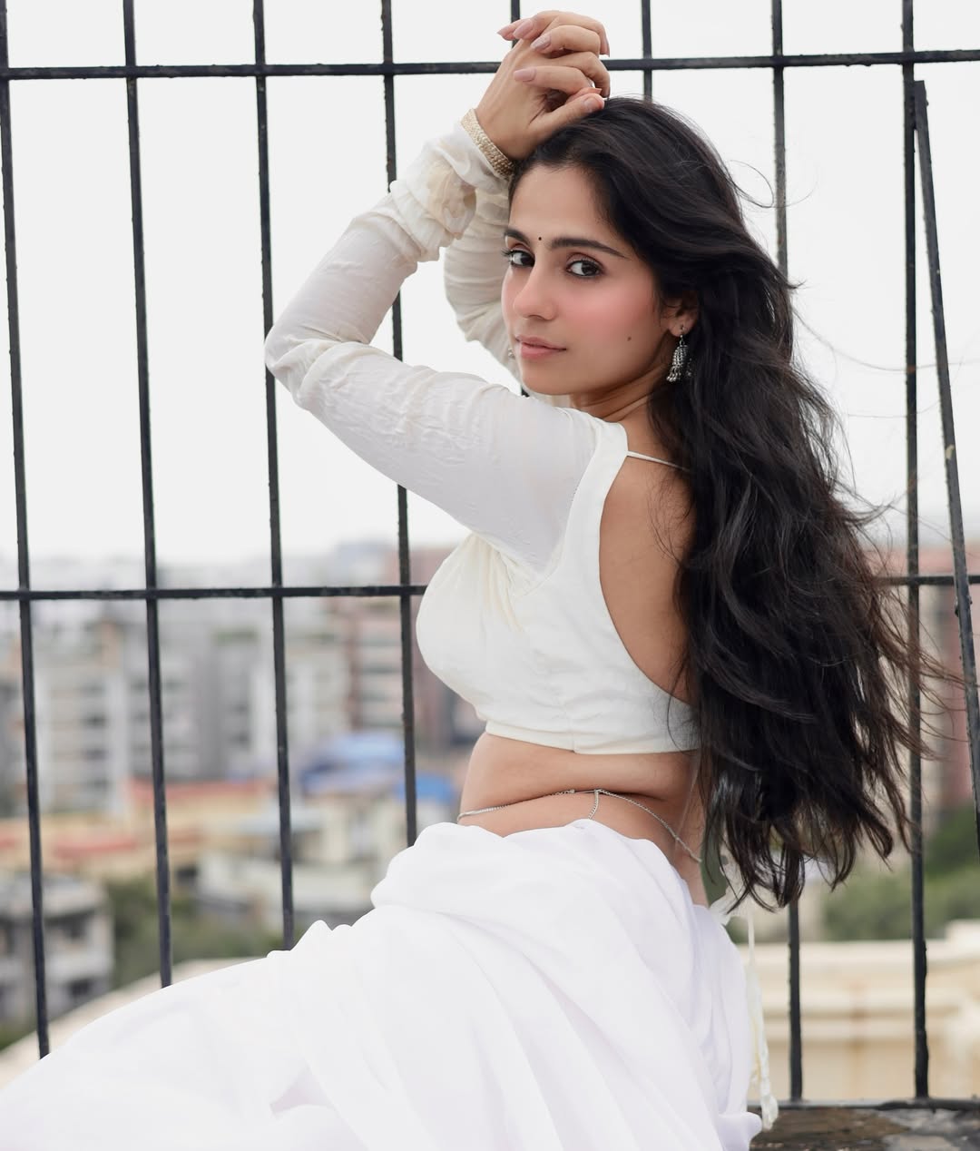 Glamorous waist chain look highlights Rose Sardana’s chic style.