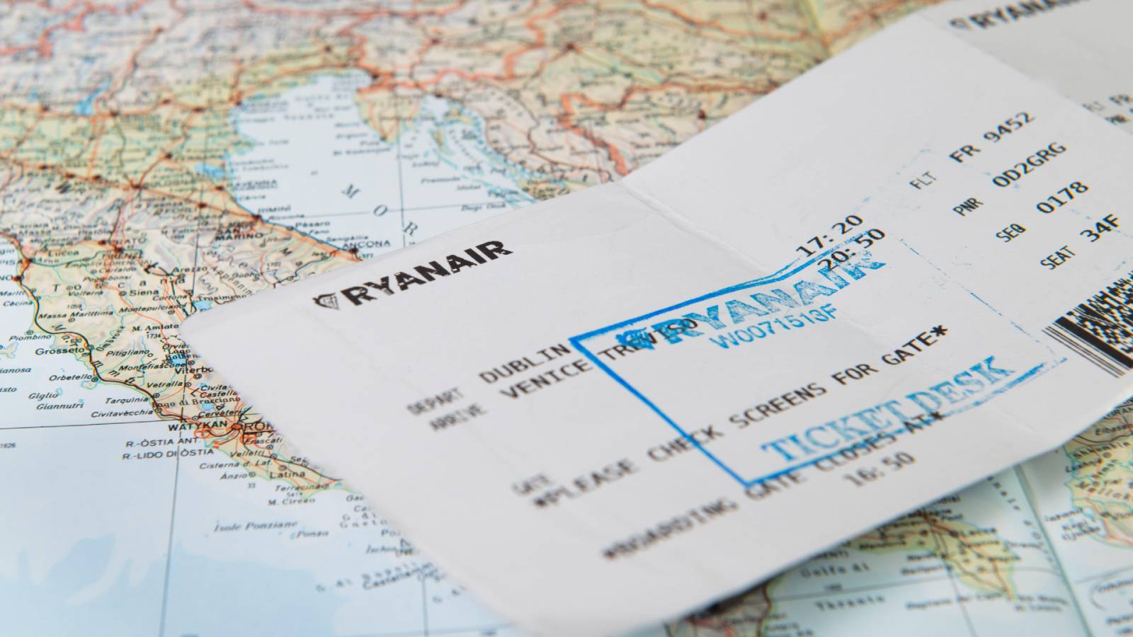 Ryanair ends paper boarding passes in 2025
