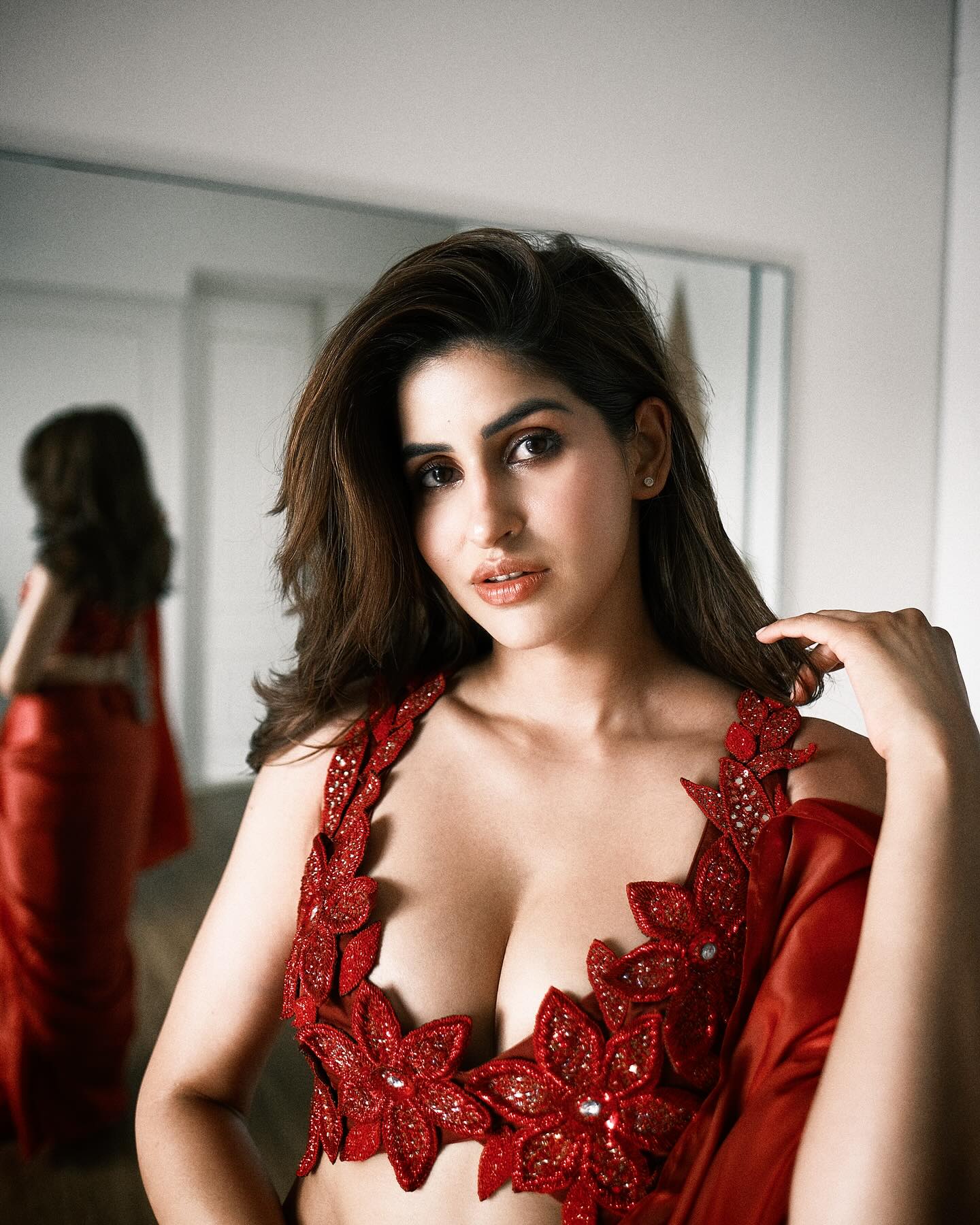 Sakshi Malik Bold Saree Glam Shots Raise The Heat