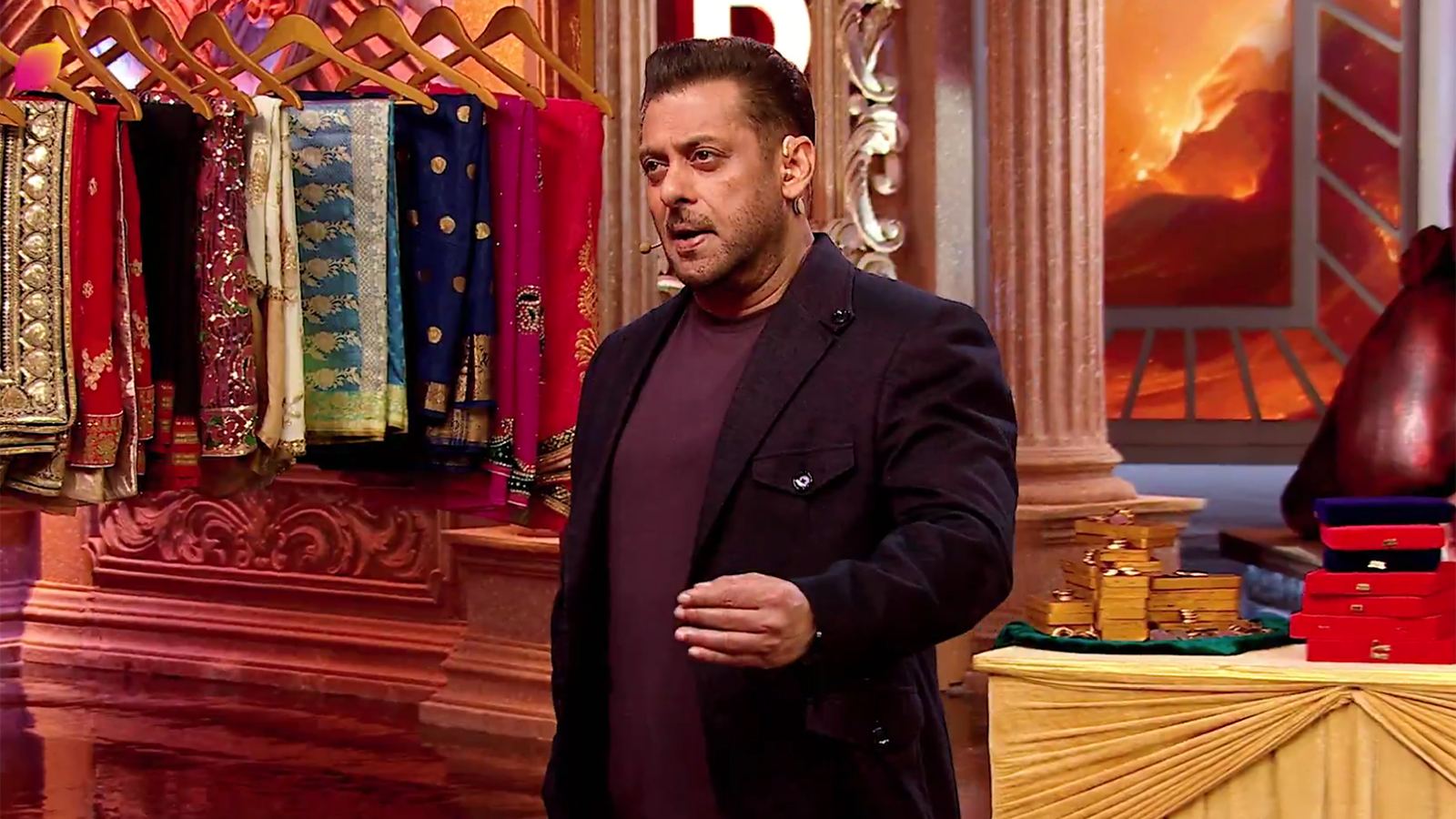 Salman Khan on Bigg Boss stage