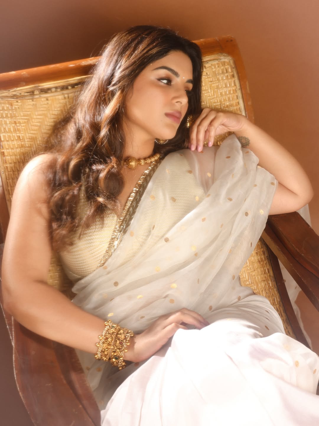 Samyuktha Menon dazzles in stunning Onam celebration outfits.