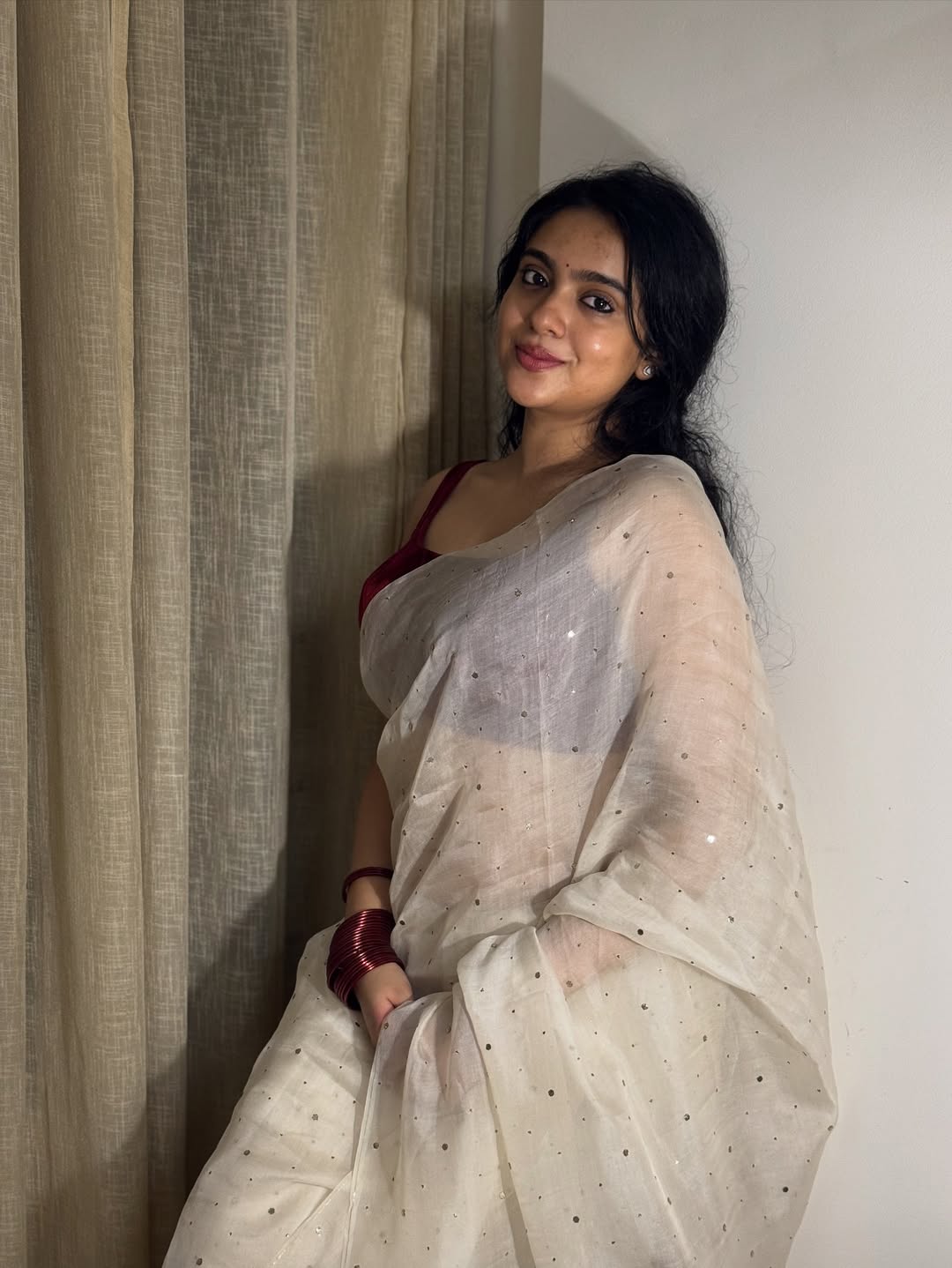 Sana Althaf’s saree fashion captures classic charm effortlessly