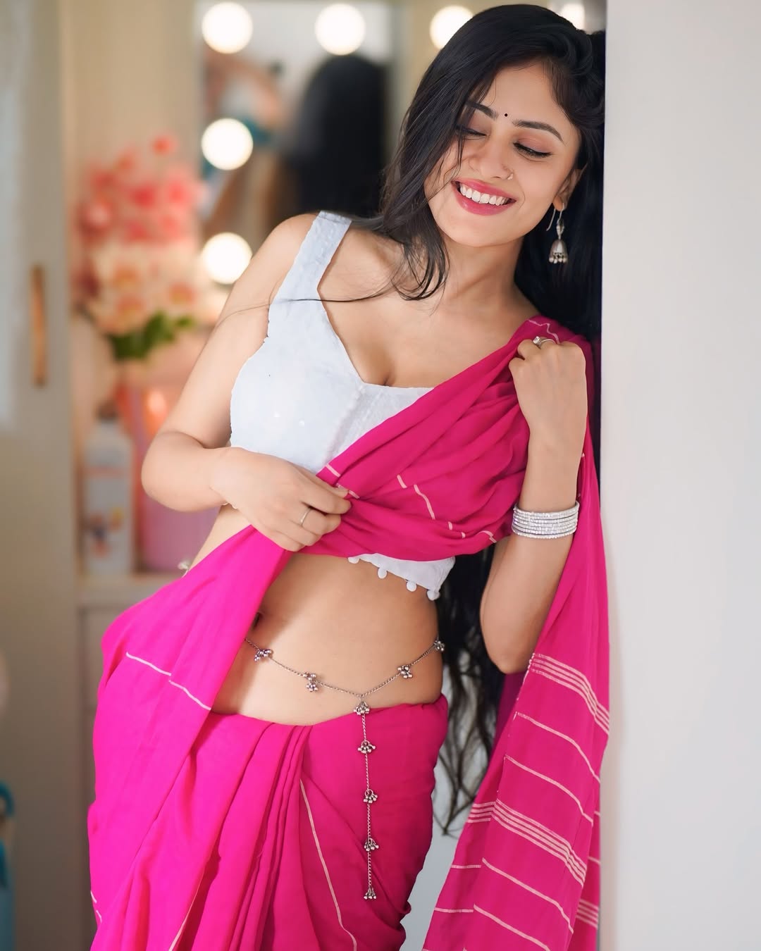 Fashion-forward Sanya Thakur inspires admirers with her slim waist style.
