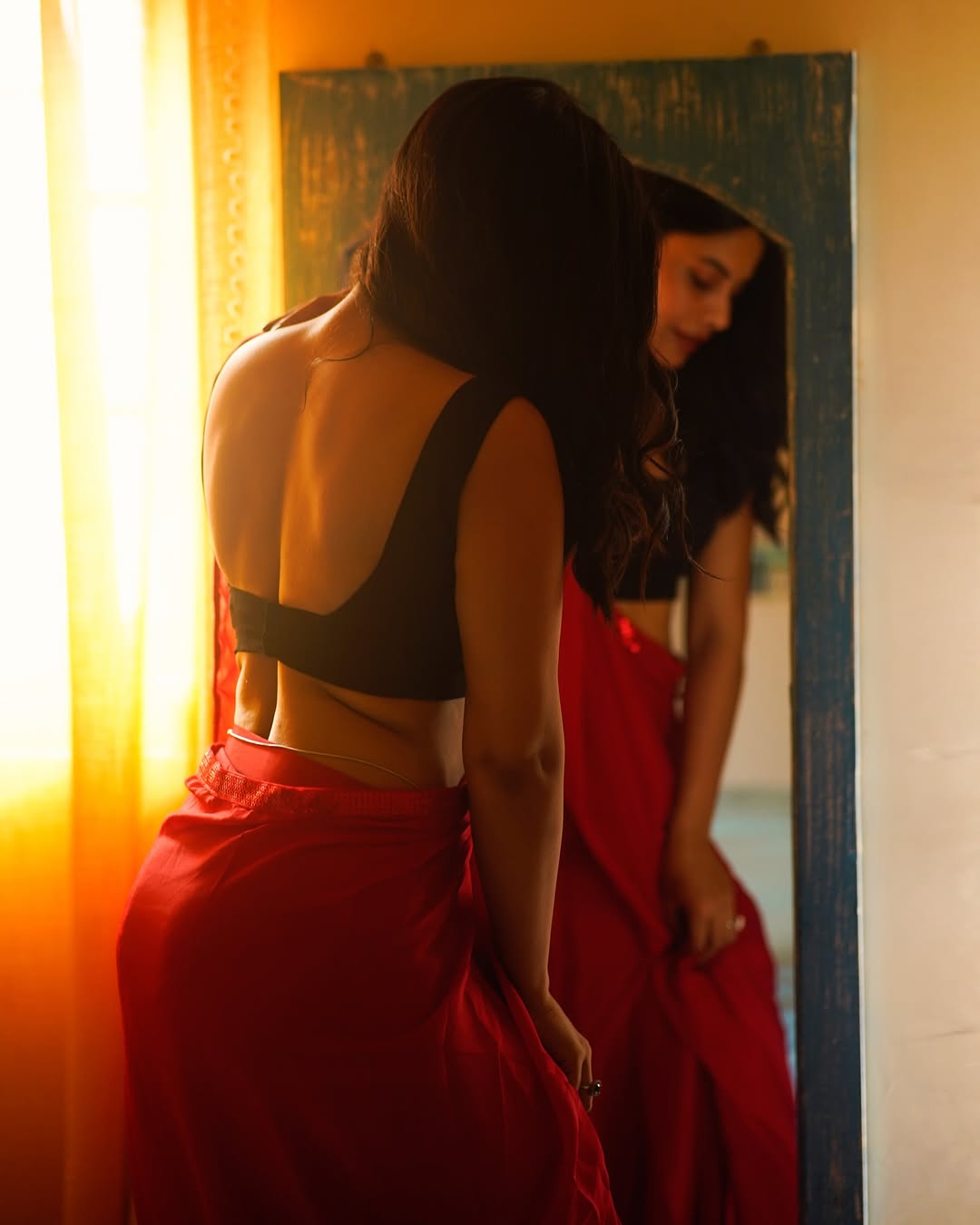 Shalini Singh Red Saree glows with vibrant elegance and poise
