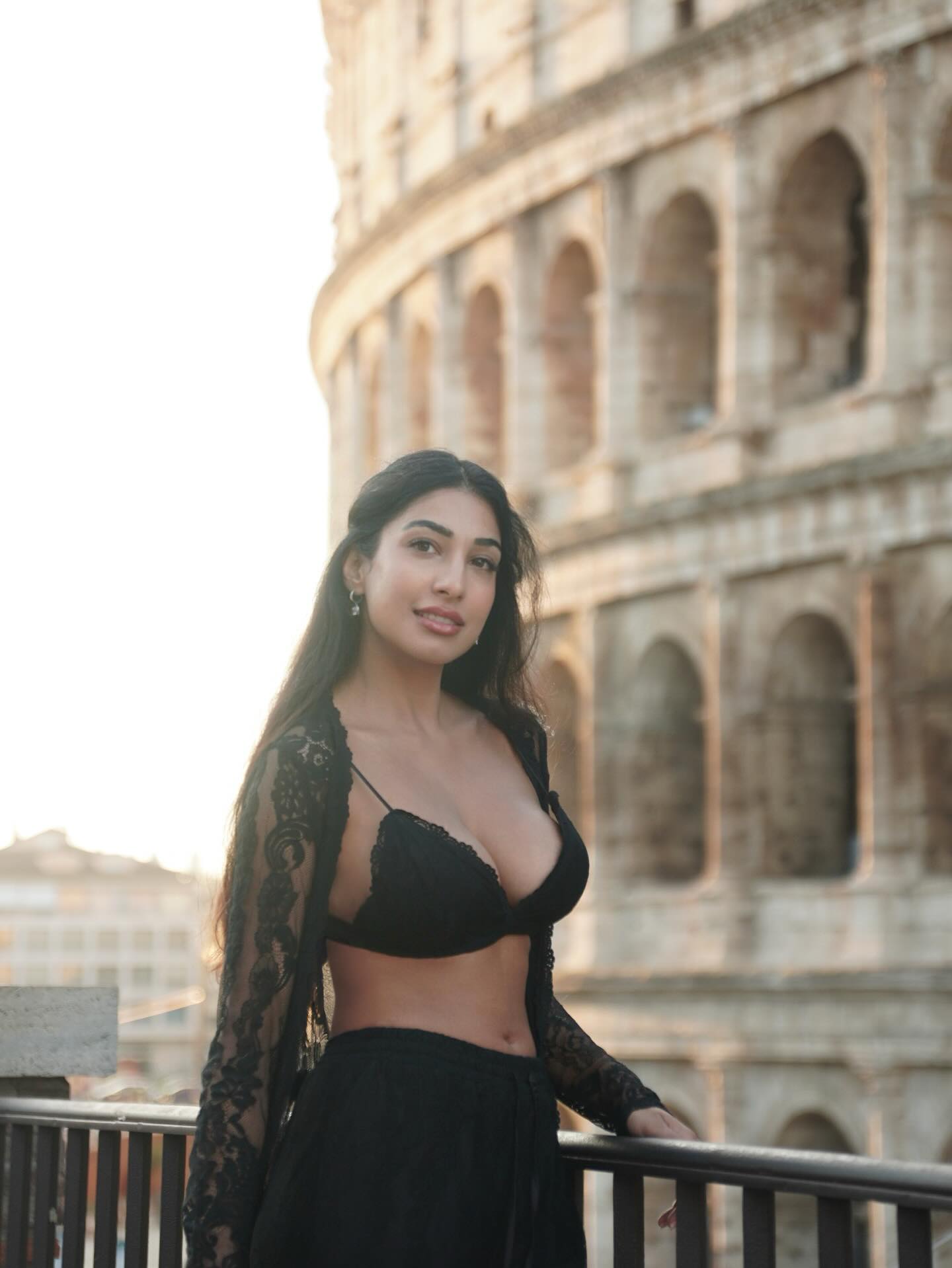 Shifa Jowhar Bold Black Lace Near Colosseum