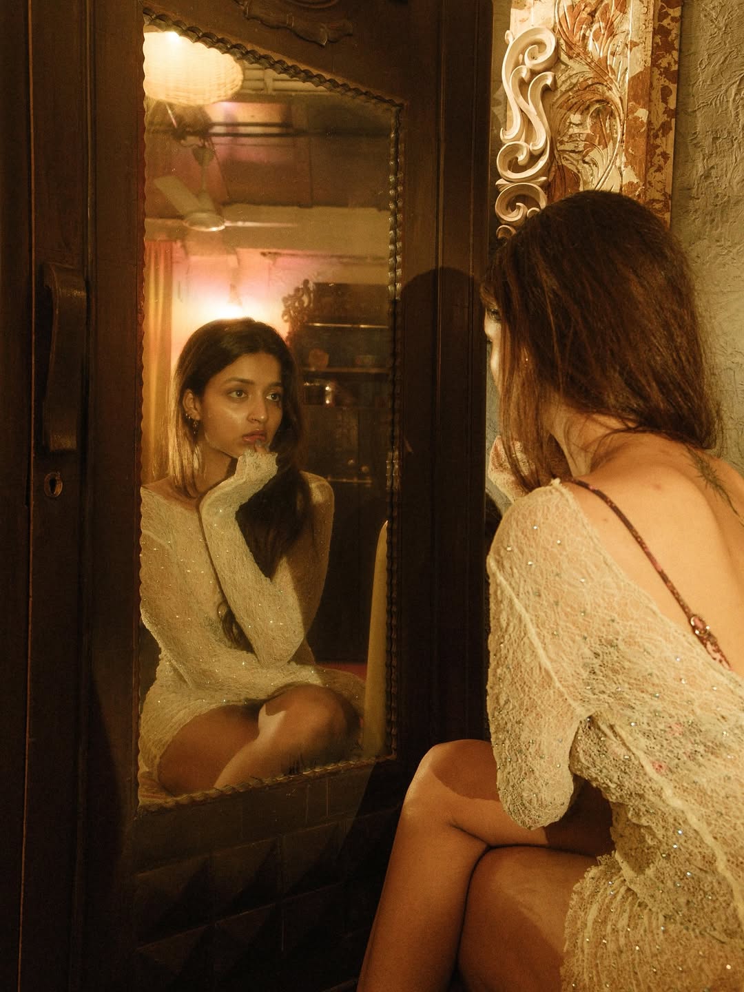 Shivika Singh’s stylish appearance perfectly mixes attitude with hotness.