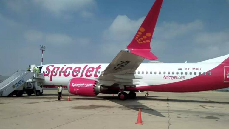 SpiceJet aircraft at Indian airport runway