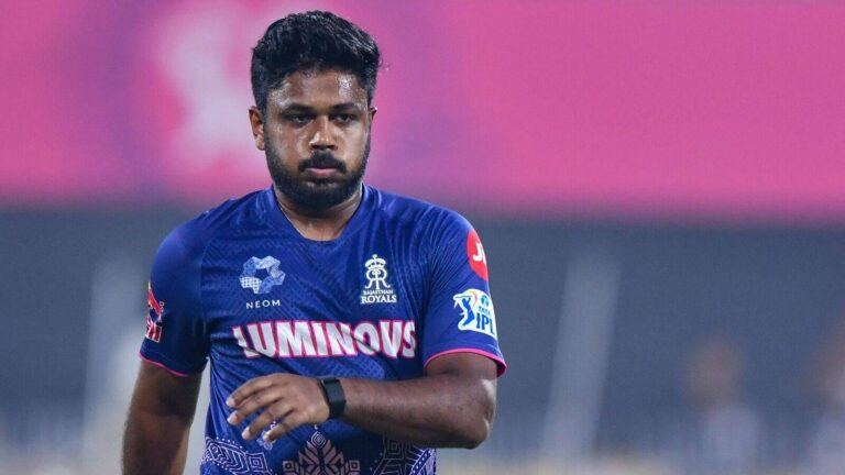 Sunil Gavaskar supports Sanju Samson selection
