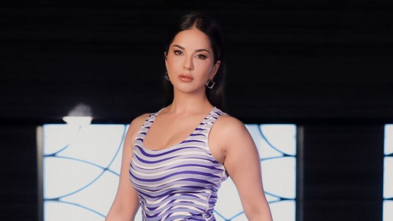 Sunny Leone double role in Kaur Vs Kore