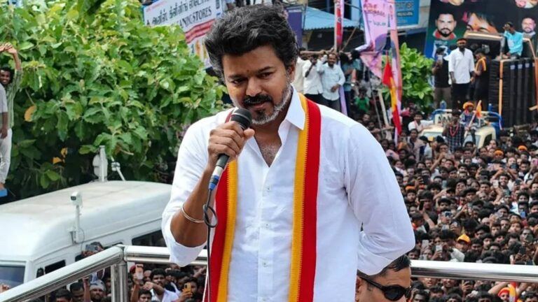 Thalapathy Vijay in Trichy rally
