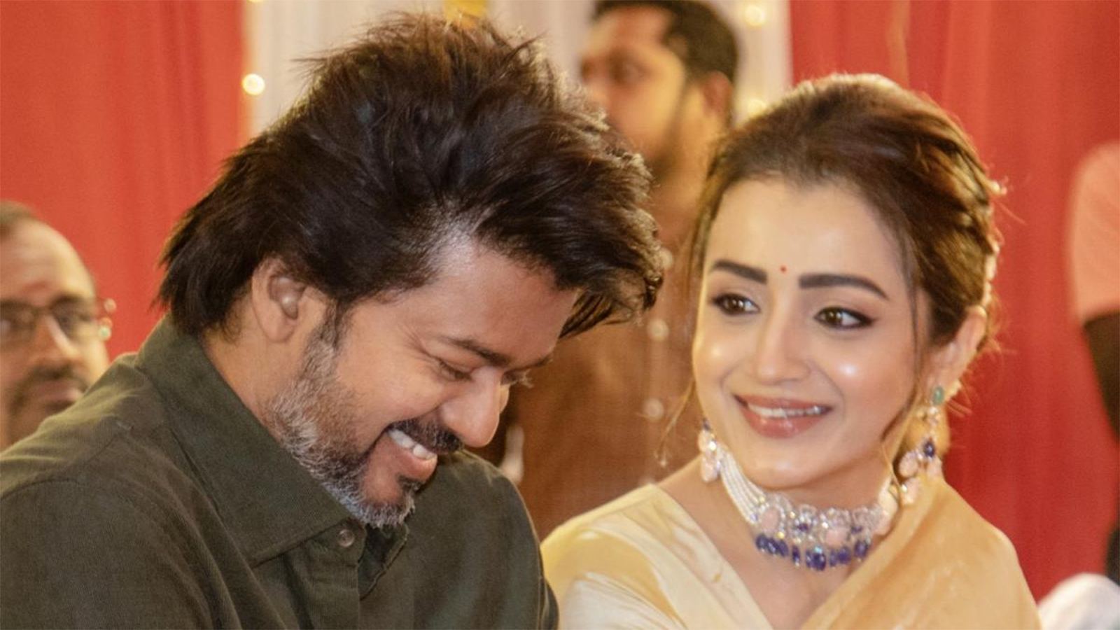 Trisha supports Vijay politics