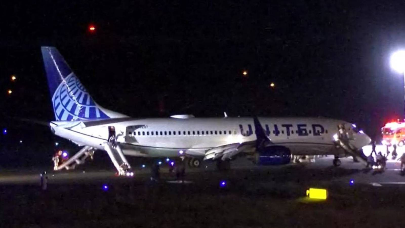 UA plane emergency landing at Kansai