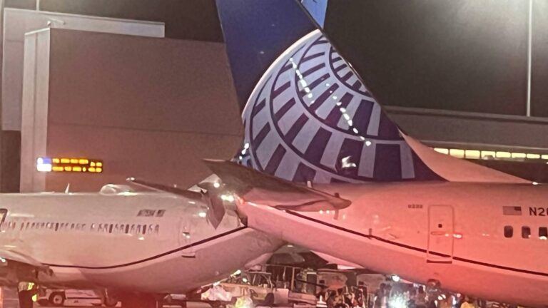 United aircraft collision at SFO airport