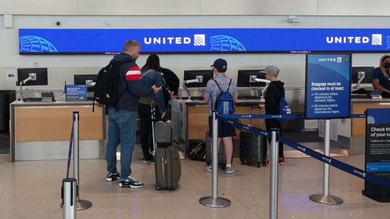 United Airlines passenger in flight issue