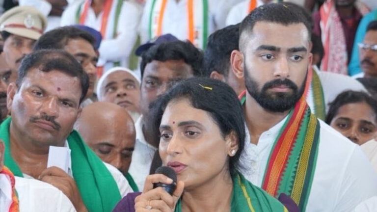 YS Sharmila with son Rajareddy amid talks of his political entry in Andhra Pradesh