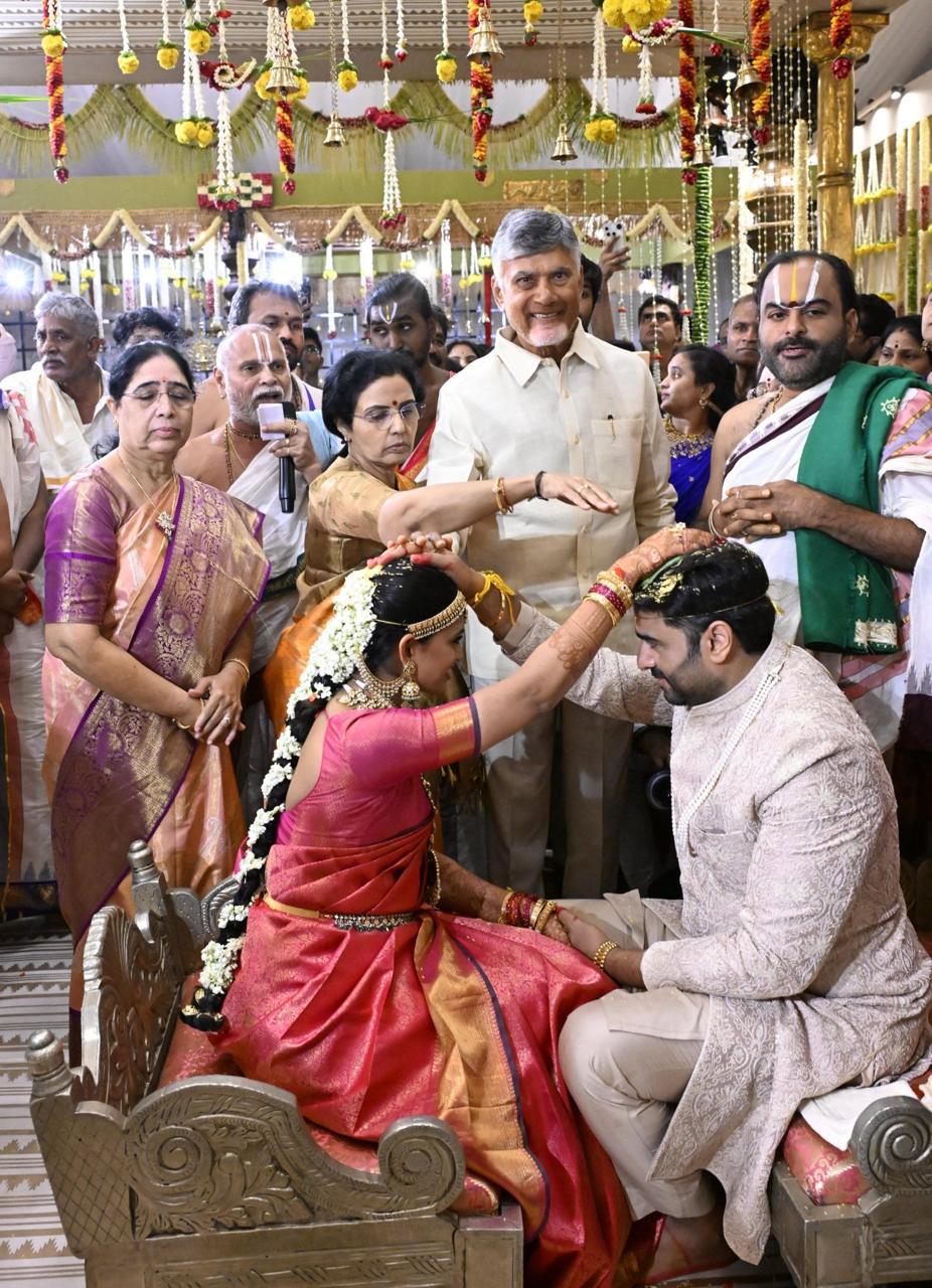 Chandrababu Naidu Blesses Nara Rohith Couple