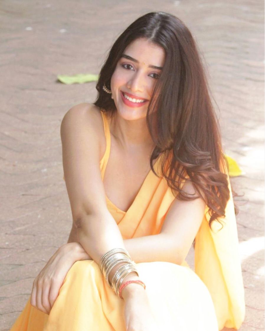 Aarti Chikara Radiant Indian Beauty