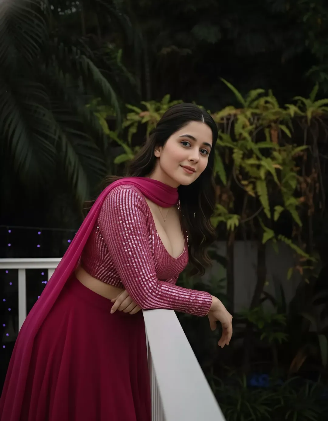 Aastha Flaunts Soft Glam In Pink Attire