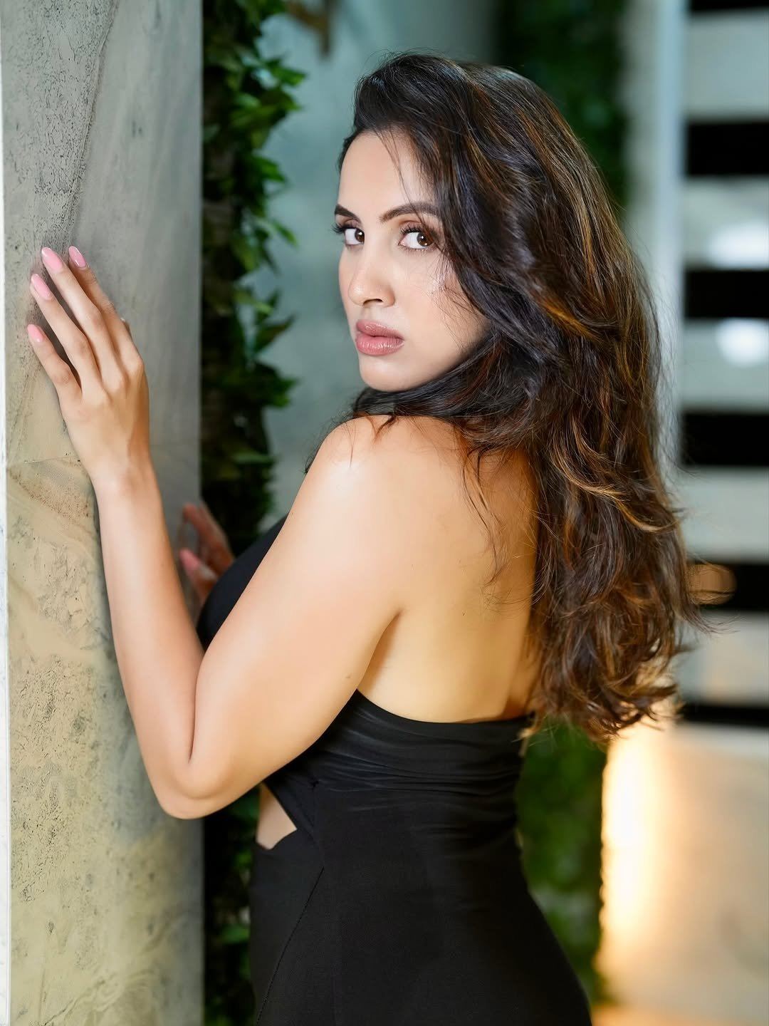 Priyanka Kholgade Stylish Backless Look