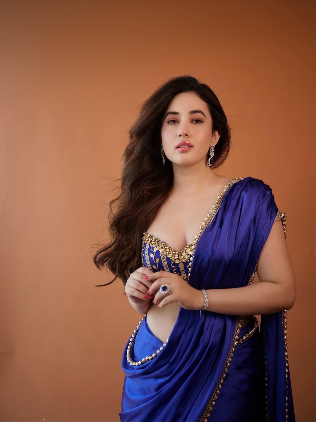 Aditi Budhathoki Elegant Saree Pose