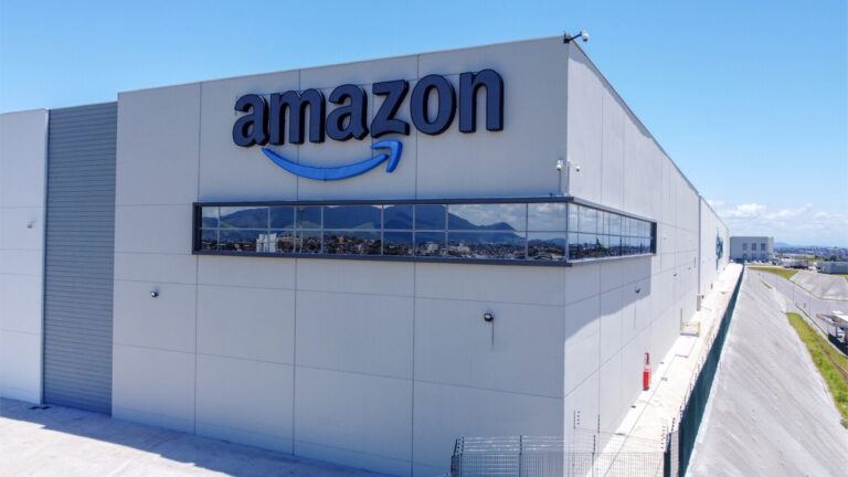Amazon to cut 30,000 jobs