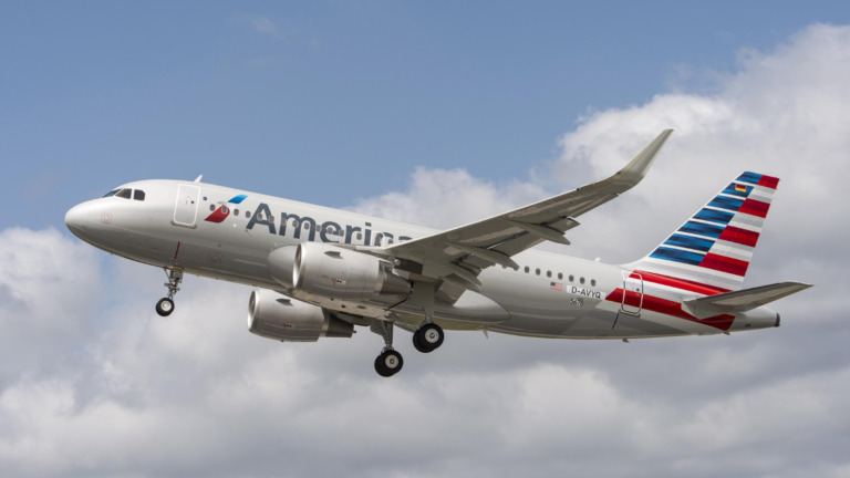 American Airlines investigates agent over passenger remark