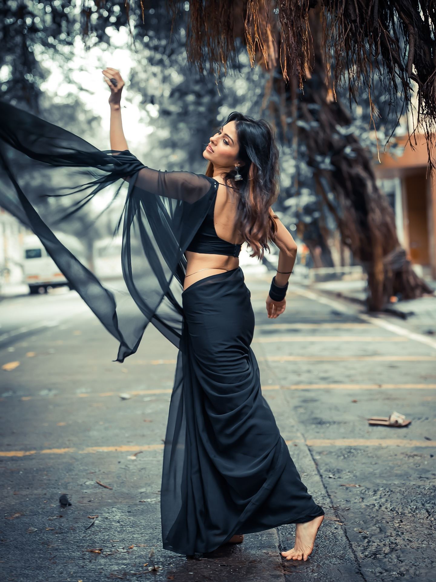 Aparna Dixit Hot Navel Show In Black Saree Look
