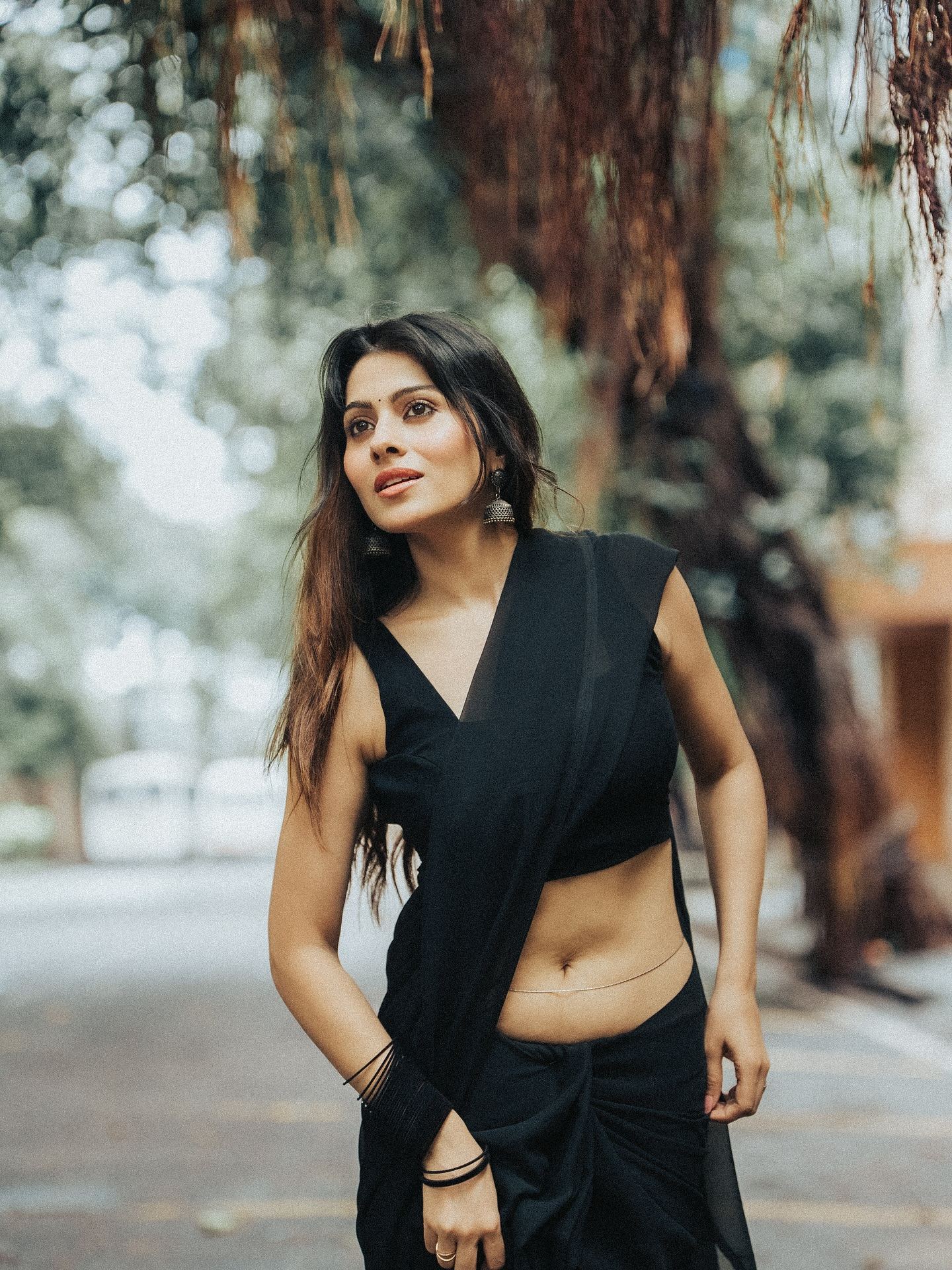 Aparna Dixit Bold Saree Navel Style Photoshoot