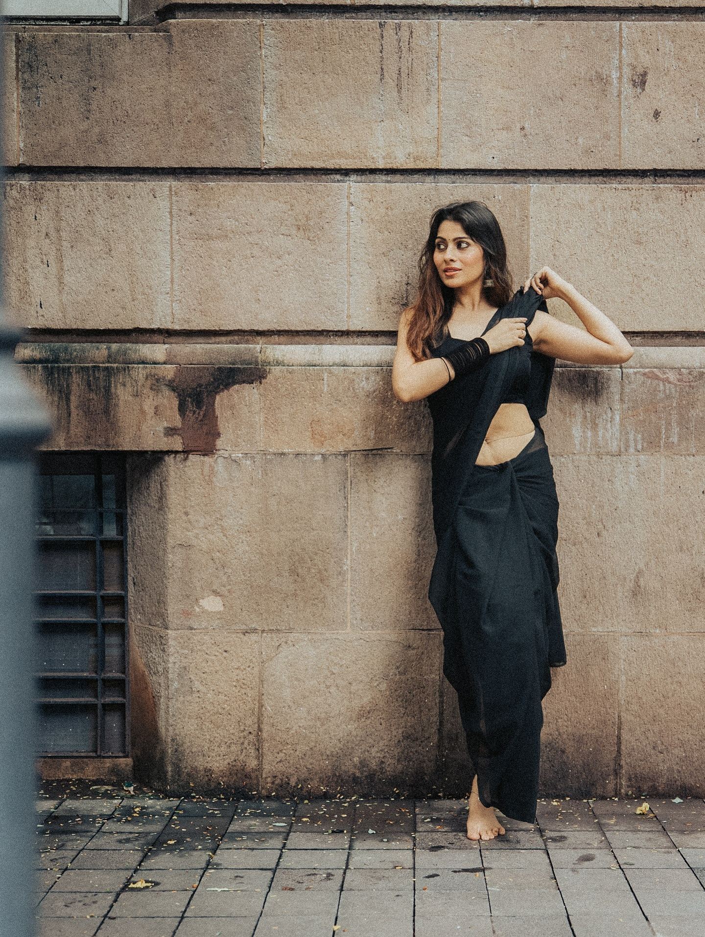 Stunning Aparna Dixit Draped In Saree With Navel