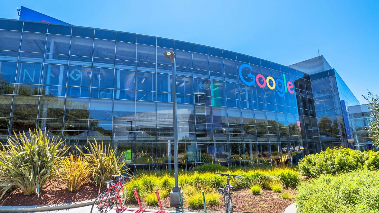 Bangalore IT companies considering move to Andhra Pradesh due to infrastructure and government policies