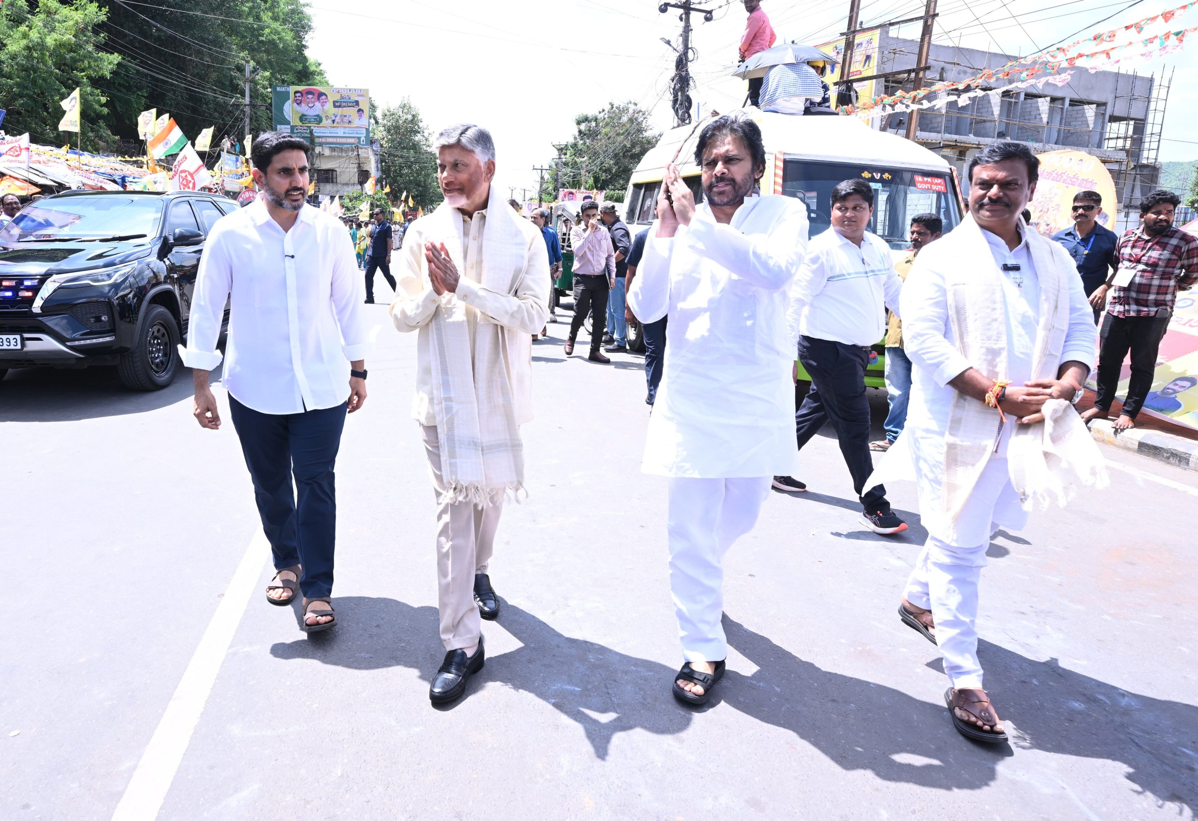 Hyderabad now has its first Tesla. Kompally-based doctor Praveen Koduru bought the car from Tesla’s Mumbai showroom and brought it home. The Model Y was delivered from Mumbai and then driven to Hyderabad. Dr Praveen expressed his excitement at being the first Tesla owner in the city. He chose the Model Y soon after Tesla launched its showroom in Mumbai. His journey covered 770 km with charging stops at Pune and Solapur. The car cost him Rs 63 lakh, along with an additional 22% tax for purchasing from another state. Telangana does not levy tax on electric vehicles, but since the car came from Mumbai, he had to pay the tax. Dr Praveen’s Tesla is now the sixth car on Indian roads. He and his family also performed a vahan puja, following the tradition observed in many Indian households. The doctor believes the ritual gives any new car a sense of safety and blessings. He chose the ultra red version of the Tesla Model Y, adding a striking look to Hyderabad’s first electric luxury car from Tesla.