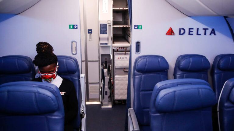 Delta airplane passenger seat dispute