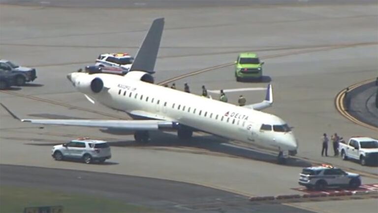 Delta Jet Returns To Service After Collision