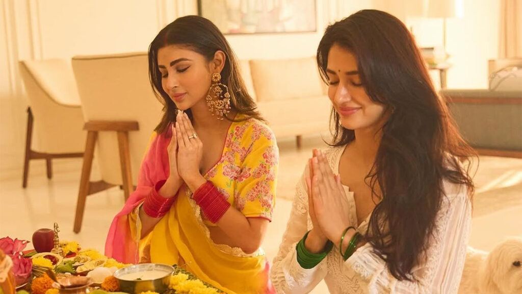 Disha Patani Mouni Roy Diwali photos