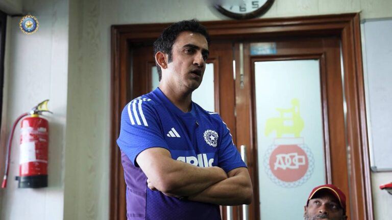Gautam Gambhir speaking to West Indies players