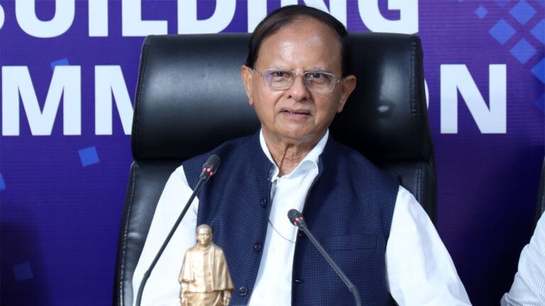 India calls NRIs for ghar wapsi