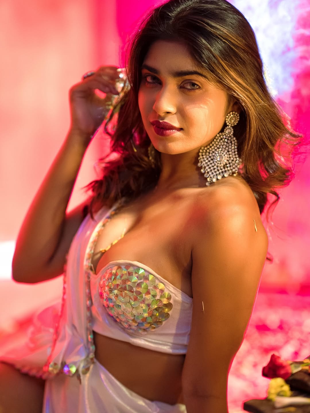 Ishita Chowdhury Hot Glam Bold Shoot Pics