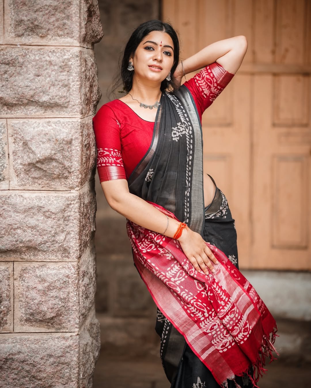 Kanduri Sudha Beautiful In Red Blouse Look