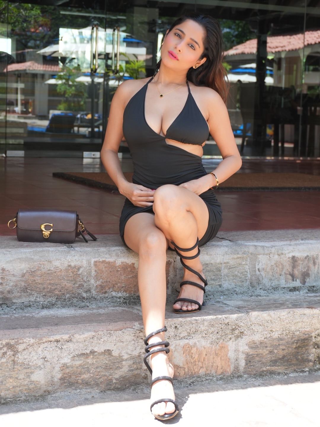 Glamorous Kate Sharma in Minimal Makeup