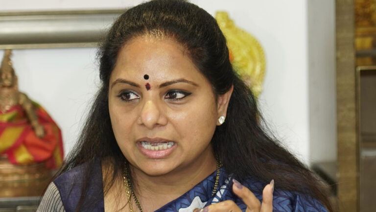 Kavitha and Harish Rao political rift in Telangana politics