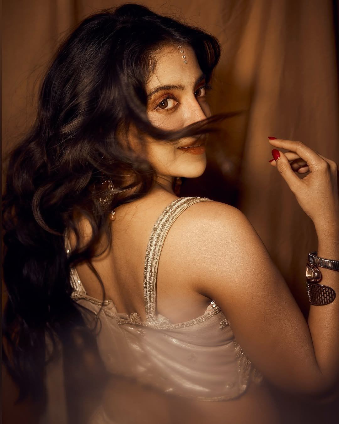 Khushi Dubey Metallic Gold Saree Look