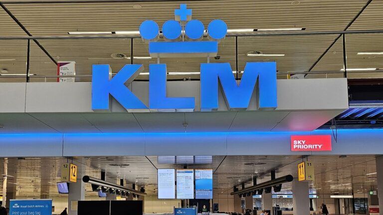 KLM passenger refund delay complaint