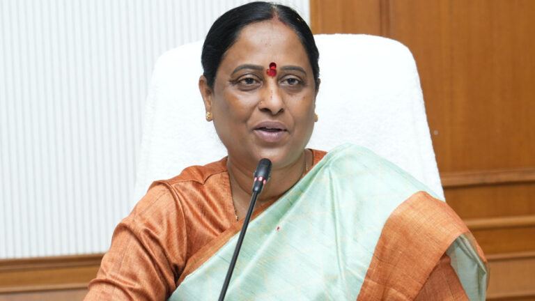 Konda Surekha apologises to Revanth Reddy